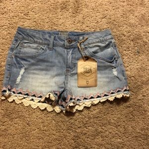 A jean short